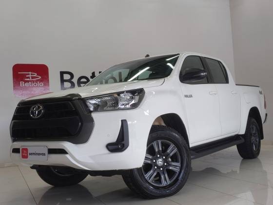 TOYOTA HILUX 2.8 D-4D TURBO DIESEL CD SR 4X4 AUTOMÁTICO TOYOTA HILUX 2.8 D-4D TURBO DIESEL CD SR 4X4 AUTOMÁTICO